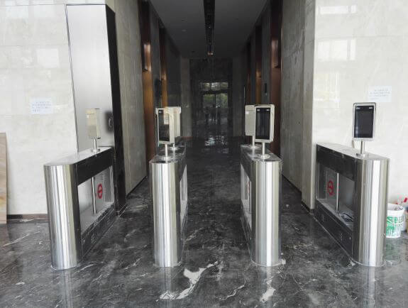 1539344832855730.jpg 人行道闸及人脸识别.jpg